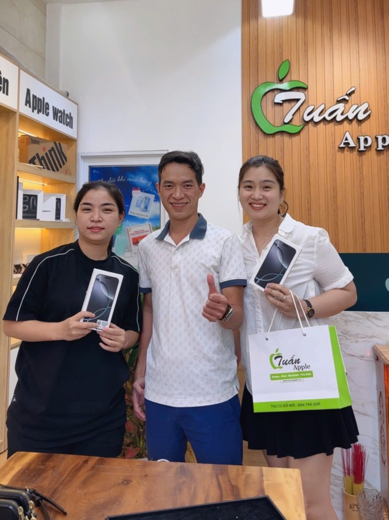 Khách hàng đã sử dụng dịch vụ thu mua iPhone cũ tại TuanDigi